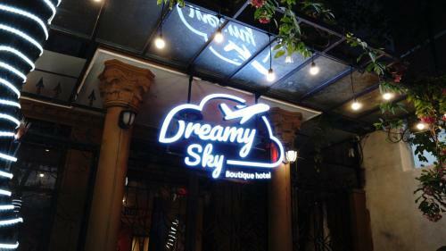Dreamy Sky - Airport View Boutique Hotel