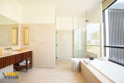 Kims Villa Hyatt's Beachfront Da Nang