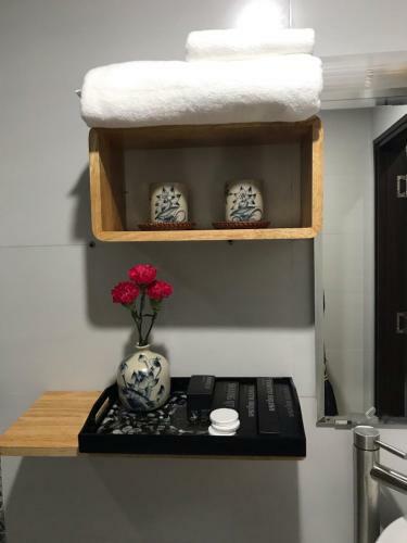 Hanoi Lullaby Hotel And Travel