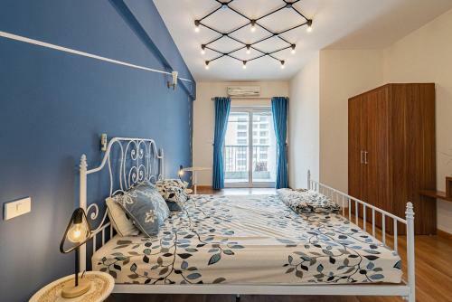 Aparta Service Apartment