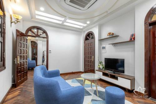 Aparthotel The Lakeside - West Lake Lotus Apartment