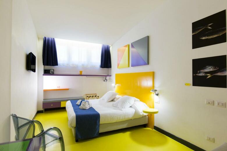Hotel Correra 241