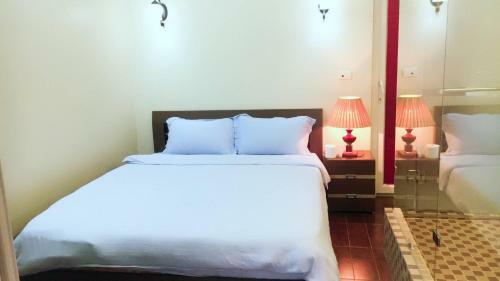 Hostal Private Room In Hanoi Old Quarterbalconyen-suite