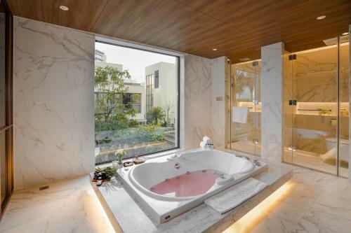 Hotel The Five Villas & Resort Quangnam Danang