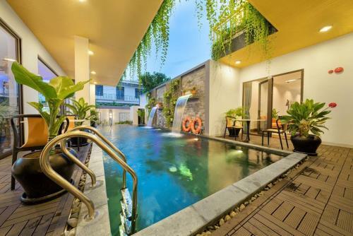 Primrose Boutique Villa & Apartments