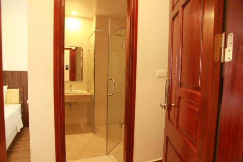 Kh�ch S?n H?i Qu�n - The Marine Hotel