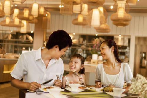Hotel Premier Village Ha Long Bay Resort