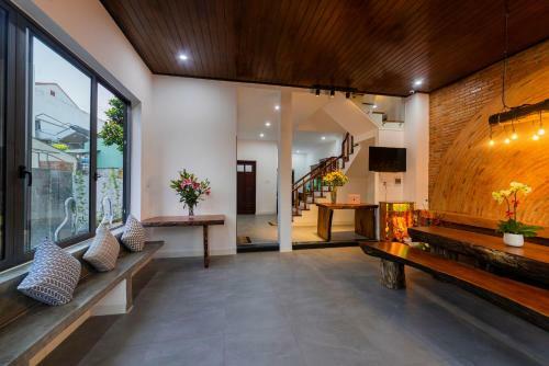 The 1993 Homestay