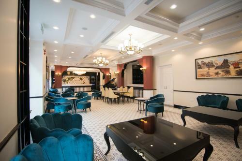 Dragon Hotel
