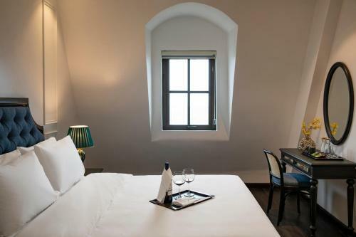Ha Long Essence Hotel