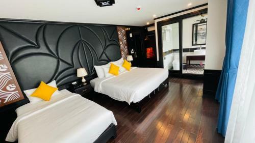 Sky Cruises Ha Long