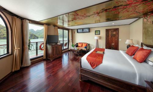 Indochine Cruise