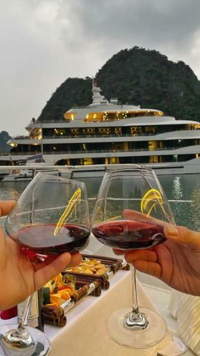 Scarlet Pearl Cruises