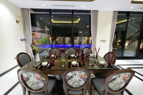 Bay Villa Ha Long