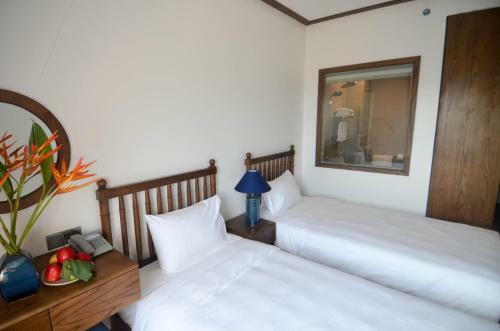 Lavian Hotel
