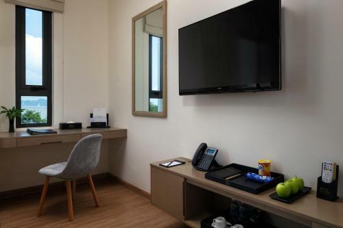 Hotel La Batisse Resort Halong