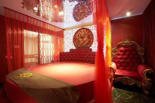 Cozi 9 Hotel - Theme Hotel