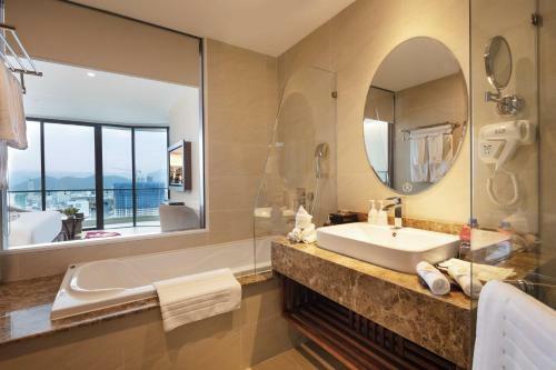 Regalia Gold Hotel