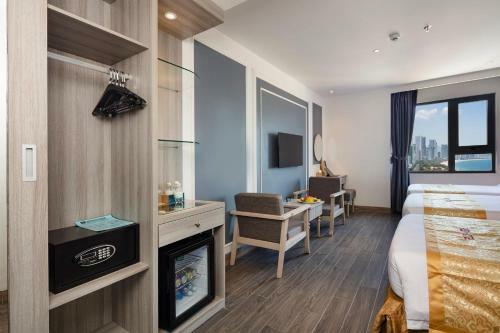 Ruby Hotel