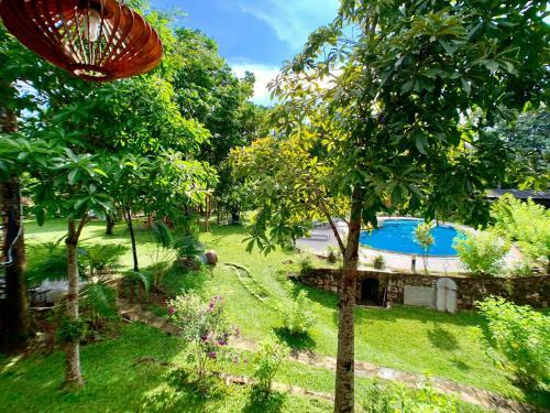 Hostal Phu Quoc Sen Lodge Bungalow Village
