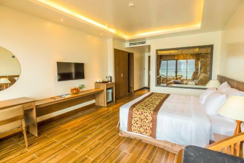 Hotel Coral Bay Resort