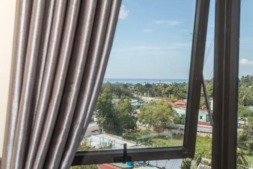 Golden Daisy Hotel