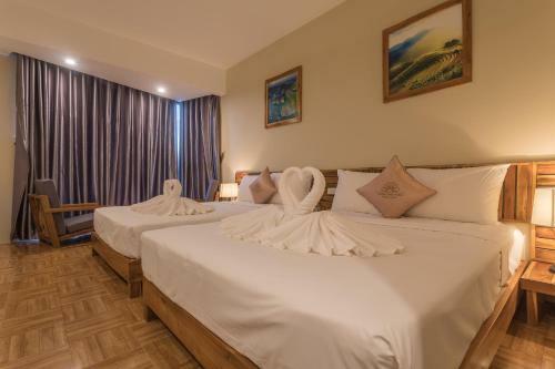 Golden Daisy Hotel