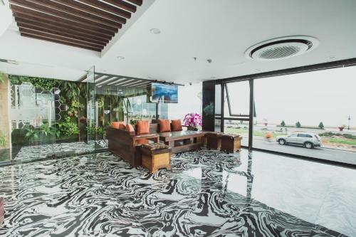 Kh�ch S?n Sea View Hotel