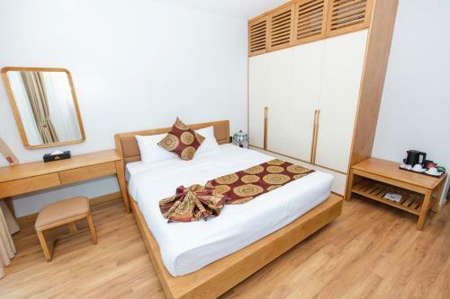 Queen Hotel Ho�ng Gia
