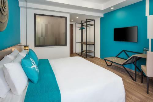 X2 Vibe Viet Tri Hotel