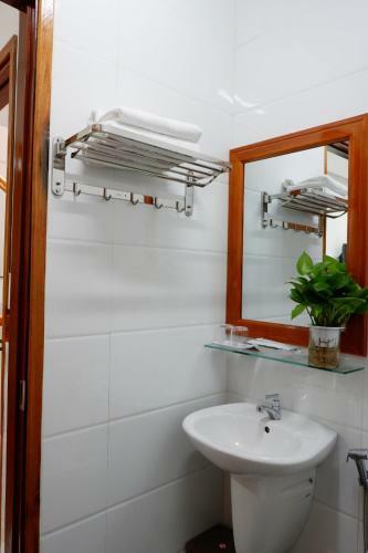 Thy Hung Legacy Hotel