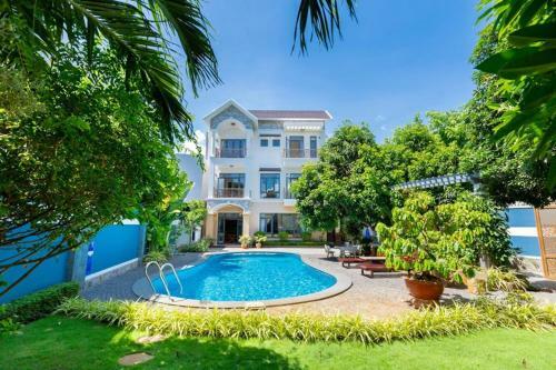 Tr?n Duy Luxury Pool Villa C6