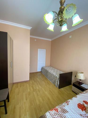 Hostal ?????