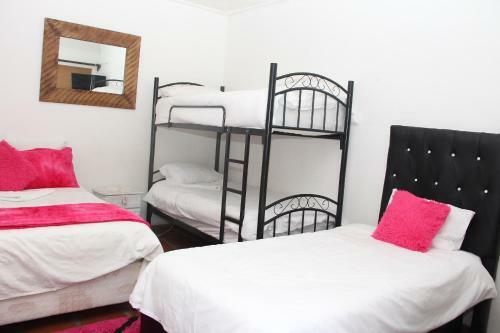 Hostal Demepran Grove B & B