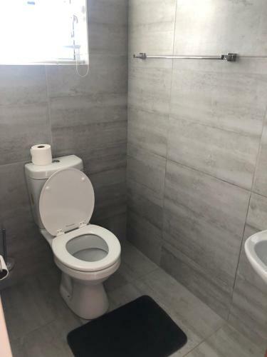 8 On Acacia Bed & Breakfast