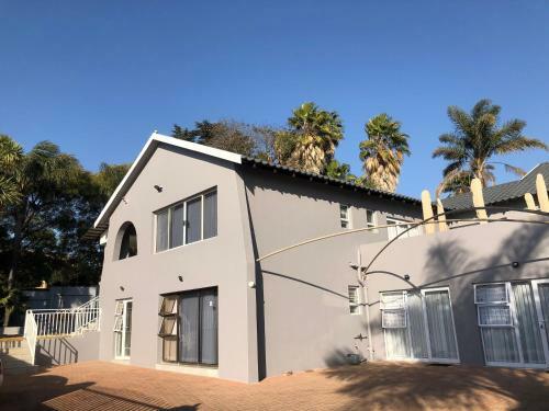8 On Acacia Bed & Breakfast