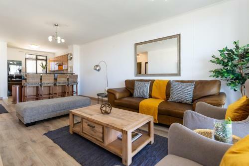 Island Club Apartments