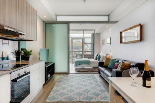 Stylish Central Apartment Near Table Mountain