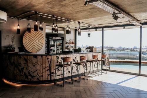 Apartamento Wex1 - Modern,wifi,netflix,gym,pool, Secure Parking