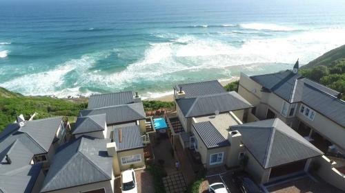 Luxurious 4 Bedrooms Villa In Brenton On The Rocks