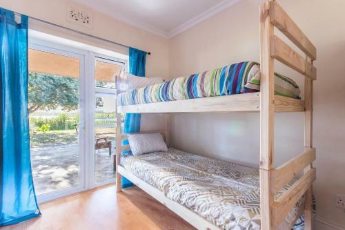 Lodge Large Group Holiday Home Pool, Braai, Dstv, Wifi