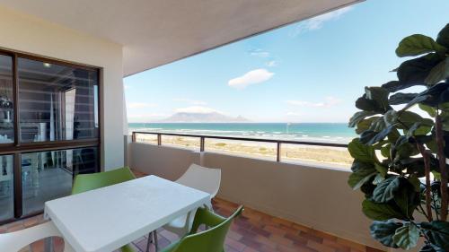 Apartamento Malata Beachfront Condo 27