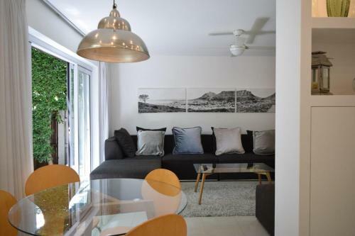 Breathtaking 3 Bedroom Apartment In Cape Town