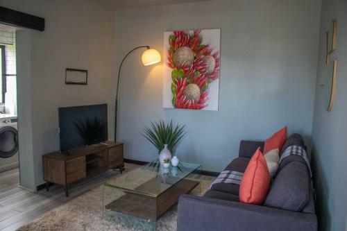 Modern Penthouse Apartment. City Center. 11.1