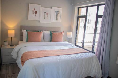 Modern Penthouse Apartment. City Center. 11.1