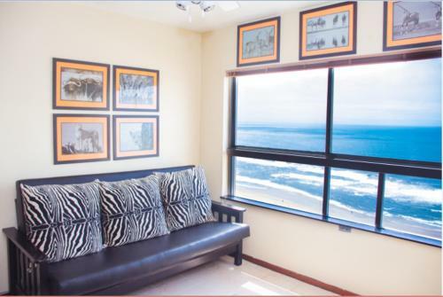 Apartamentos High Tide Beach Condo