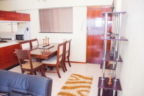 Apartamentos High Tide Beach Condo