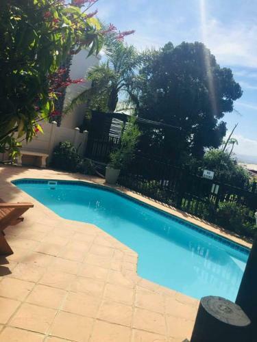 Hostal A1 Bay View