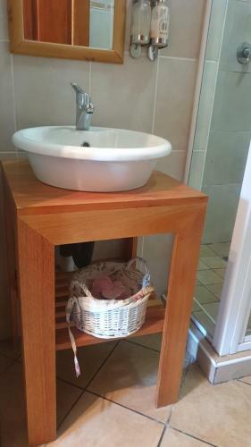 Hostal Matina Guest House