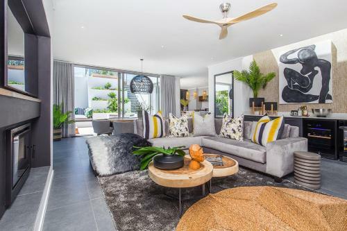 Villa Island Retreat